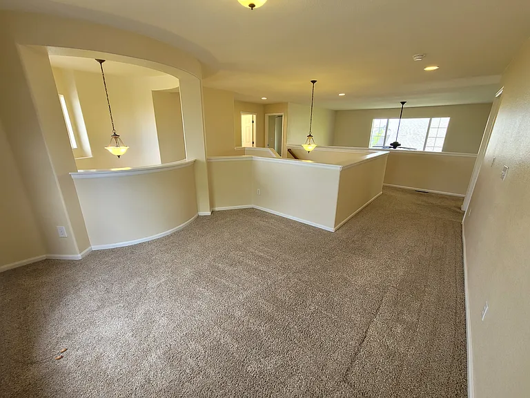 upstairs large loft area / living room