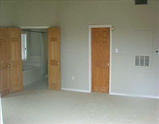 5th image of 1107 S Peters St APT 527