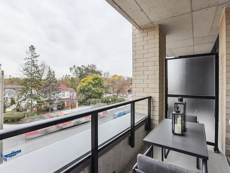 400 Kirkwood Ave — Photo 39