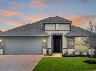 4400 Mill Falls Dr, Fort Worth, TX 76036