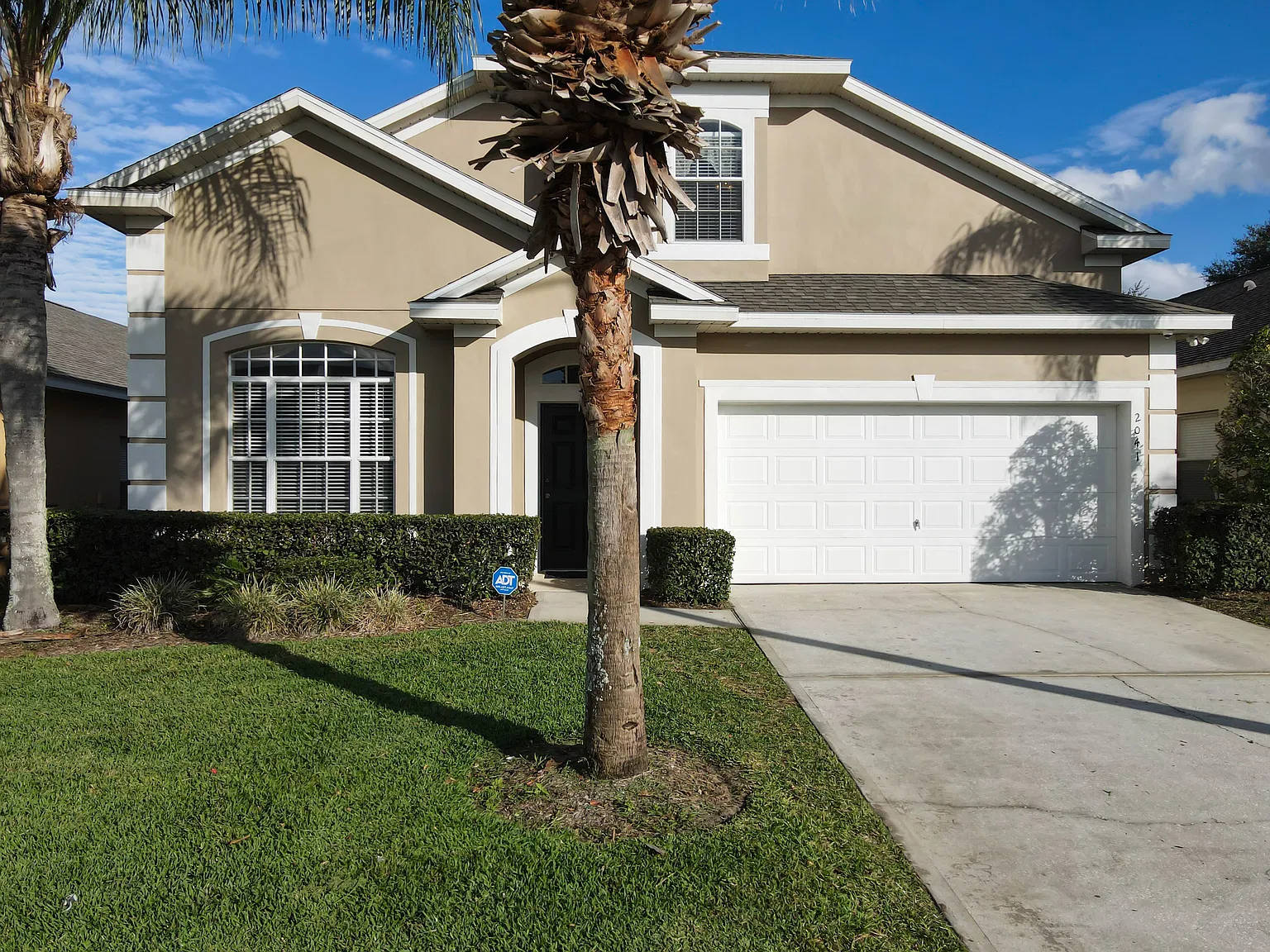 1 bed, 2200 sqft, $1,000 — Photo 2