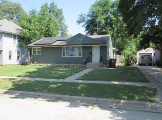 706 Lawn Dr, Loves Park, IL 61111