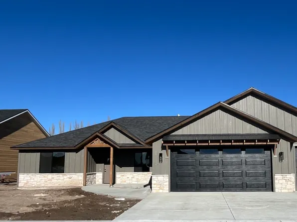 343 Poppy St, Sugar City, ID 83448