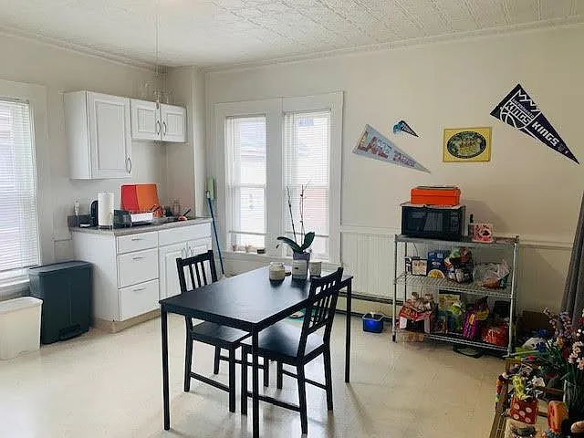 Studio, $2,100 — Photo 2