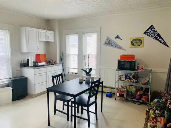 1 Calvary St #1B, Waltham, MA 02453