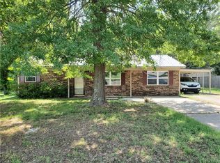 2224 Harris Community Rd, Fayetteville, AR 72701