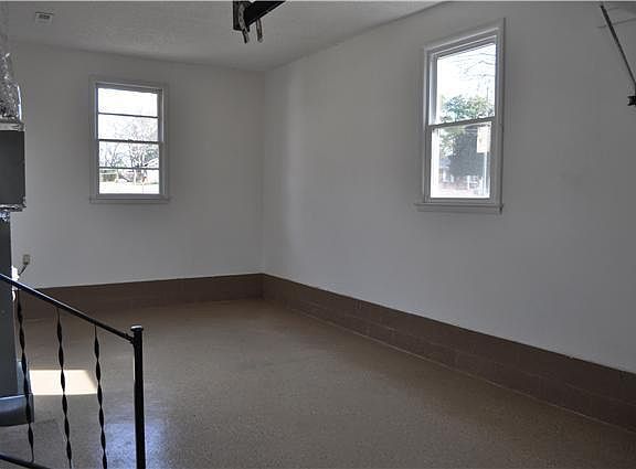 5th image of 115 Oak Park Dr