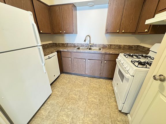 3rd image of 7200 Van Dorn St #51
