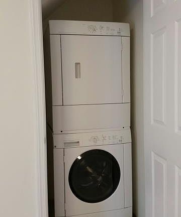 5th image of 8 Ann Marie Dr