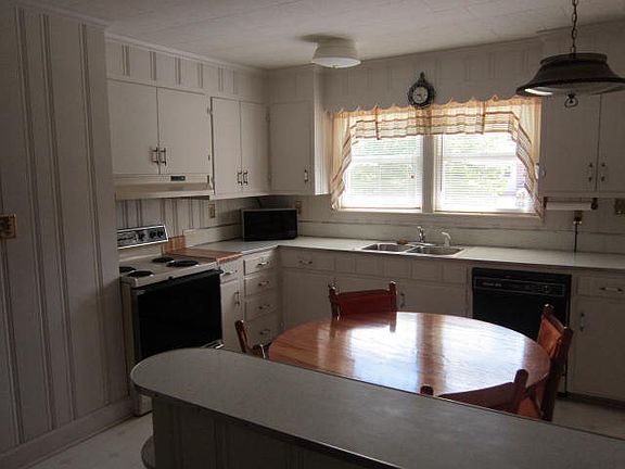 4th image of 307 Marietta Dr