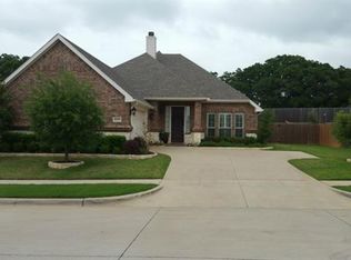 8215 Holly Hock Dr, Arlington, TX 76001