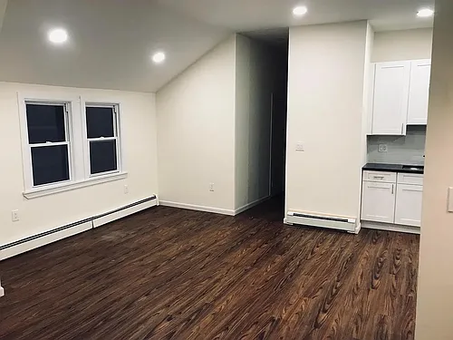 280 Broad St #3 Photo 1