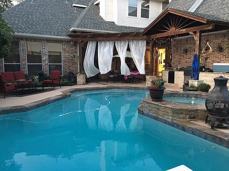 2nd image of 3244 Langley Dr