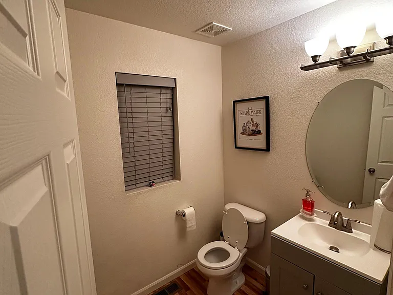 1705 Venice Ln — Photo 11