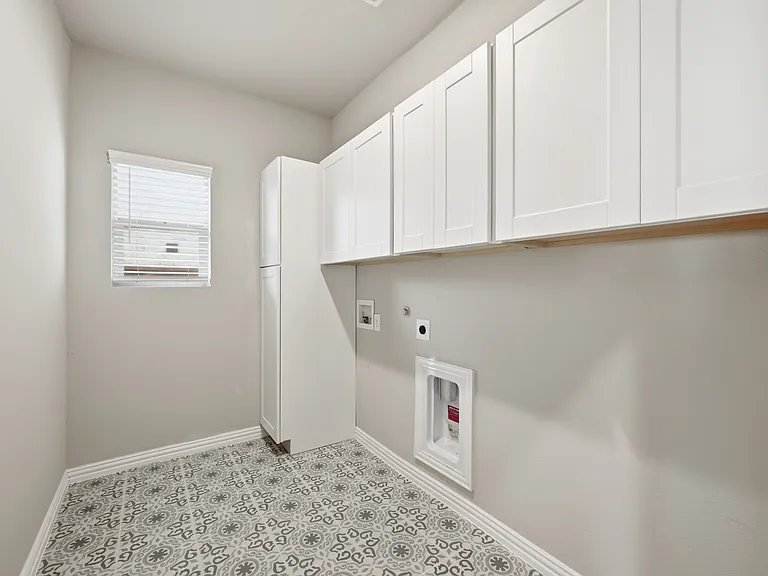 1004 Mamavic Ln — Photo 22