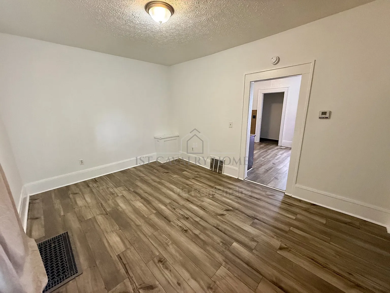 4 bed, 1.0 bath, $1,315 — Photo 4