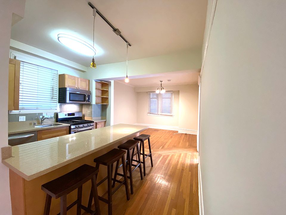 1st image of 887 Bush St #3