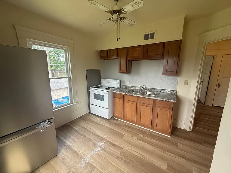 1249-1251 Fulton Rd NW — Photo 9