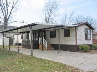 38175 Canari Ct, Clinton Township, MI 48038