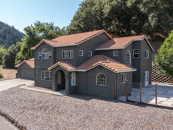 4th image of 301 Portofino Way