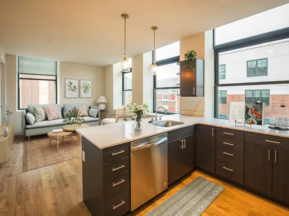 MKT South, 627 N Market St APT 302, Wilmington, DE 19801