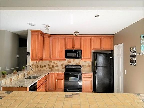 3rd image of 207 Grifford Dr