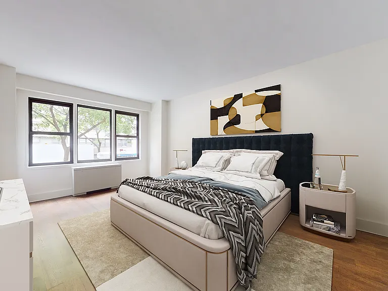 220 E 63rd St #1H — Photo 2