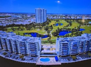 300 Diplomat Pkwy APT 207, Hallandale, FL 33009