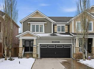 148 E Viewpointe Ter, Chestermere, AB T1X 0P9