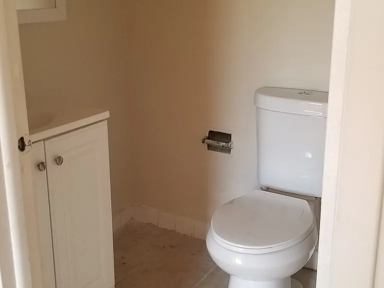 863 White Oak Ln — Photo 9