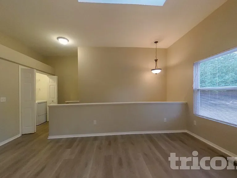 8195 Radcliff Dr — Photo 2