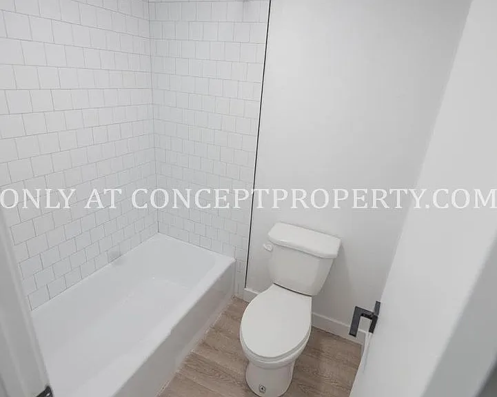 Avenue View Apartments — Photo 56
