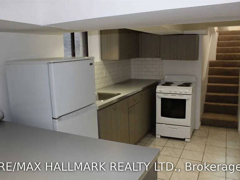 48 Strathcona Ave #BASEMENT — Photo 2
