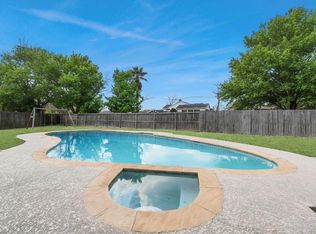 15 Haverford Ln, Friendswood, TX 77546