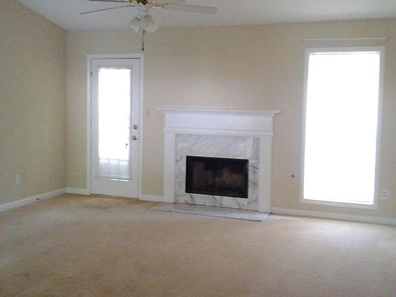 4th image of 2615 Avalon Pl