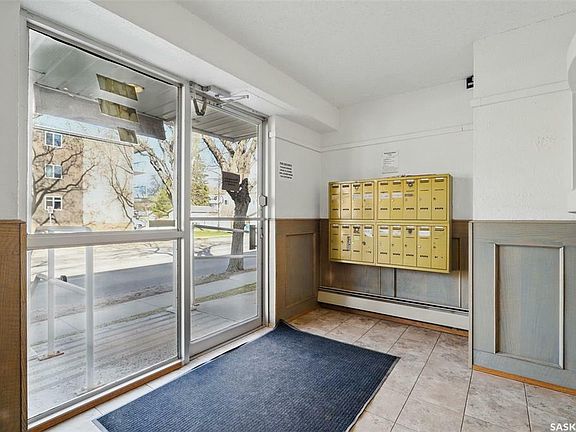 3rd image of 1001 Main St Unit 305