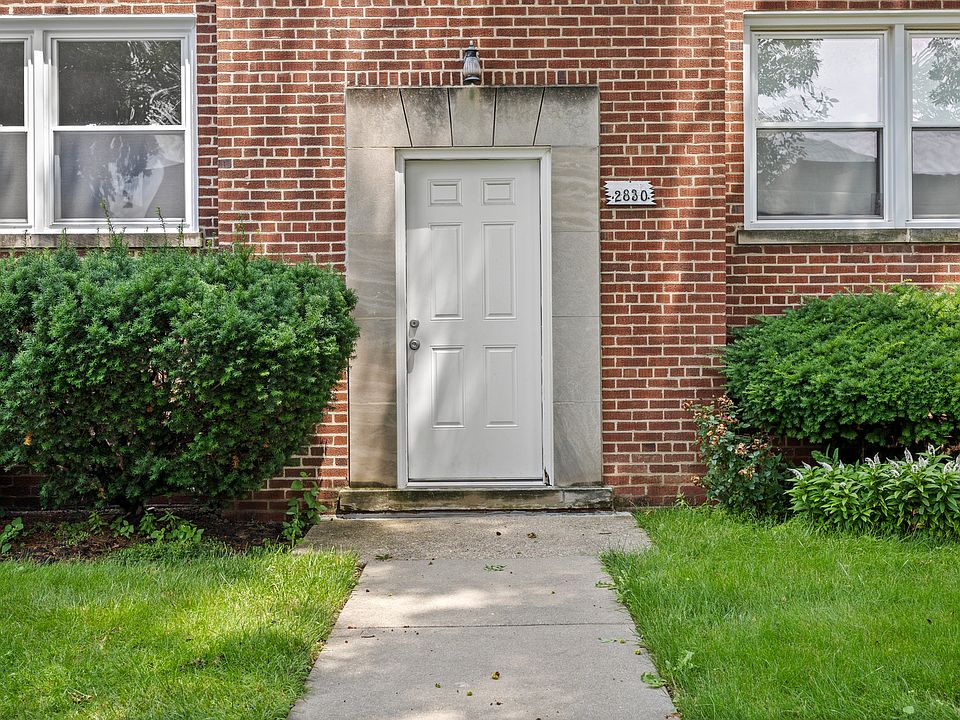 1st image of 2830 W Summerdale Ave #2
