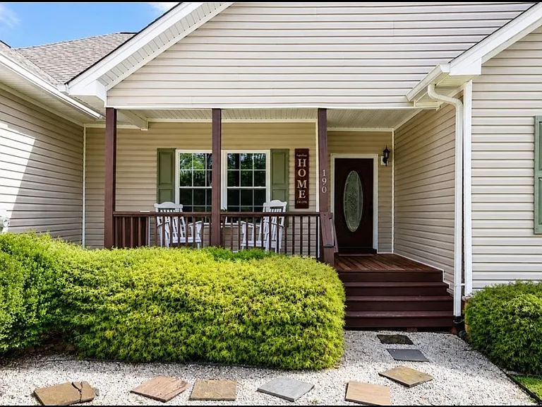 190 Fred Bradford Rd — Photo 2