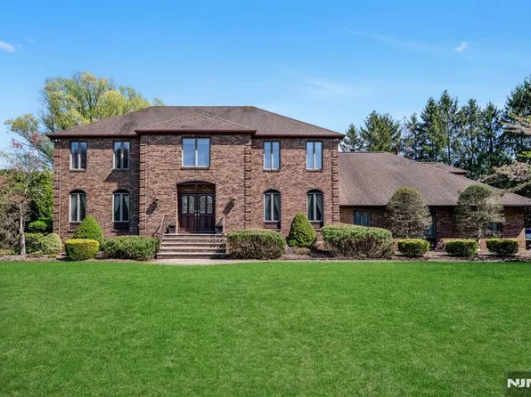 12 17th St, Norwood, NJ 07648
