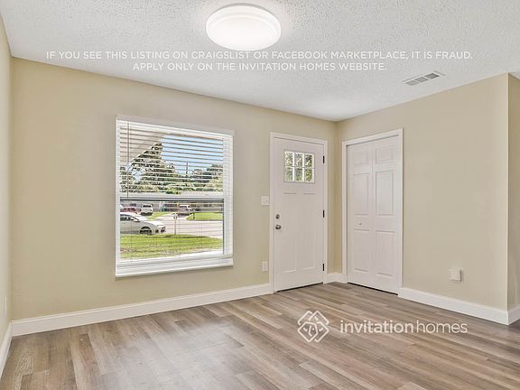 4th image of 4262 Schank Ct