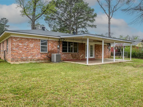 9013 Hilton Dr, Shreveport, LA 71118