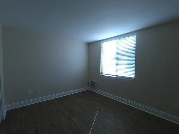 1472 Iris Ave #1 — Photo 17