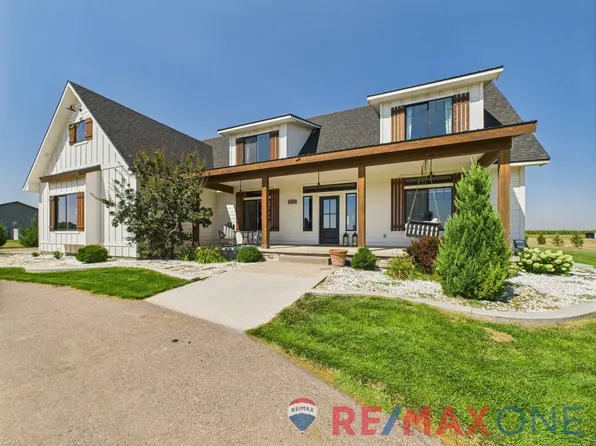 5925 Koehn Ave, Garden City, KS 67846