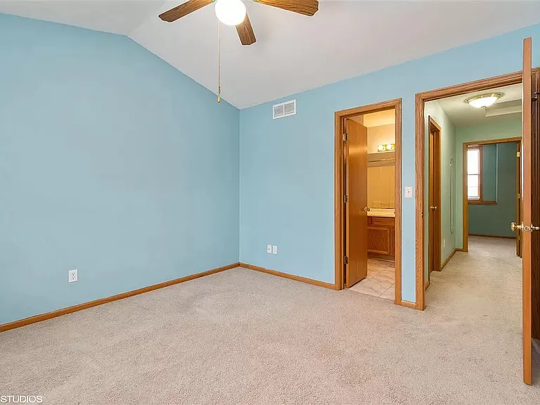 660 Magnolia Ln #1 — Photo 8