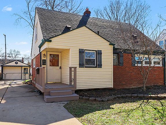 3rd image of 20450 Lancaster St