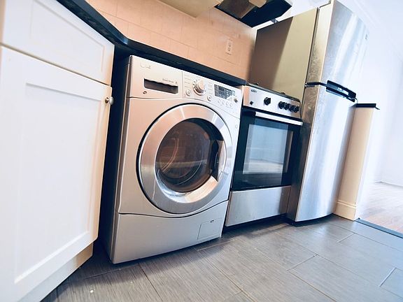 3rd image of 607 W 184th St APT 2WF