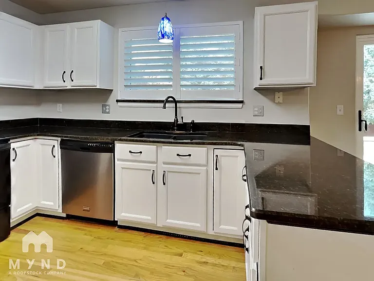 9693 Castle Ridge Cir — Photo 5