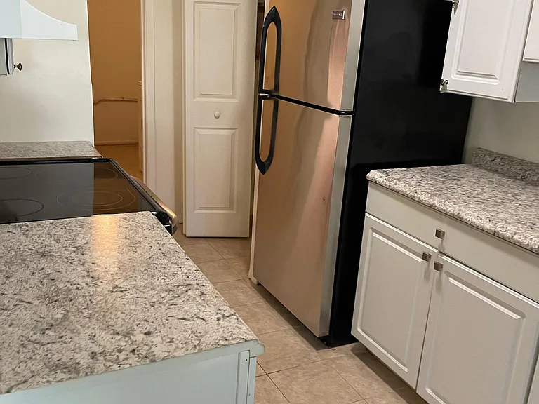 2815 Forsythia Ct — Photo 24