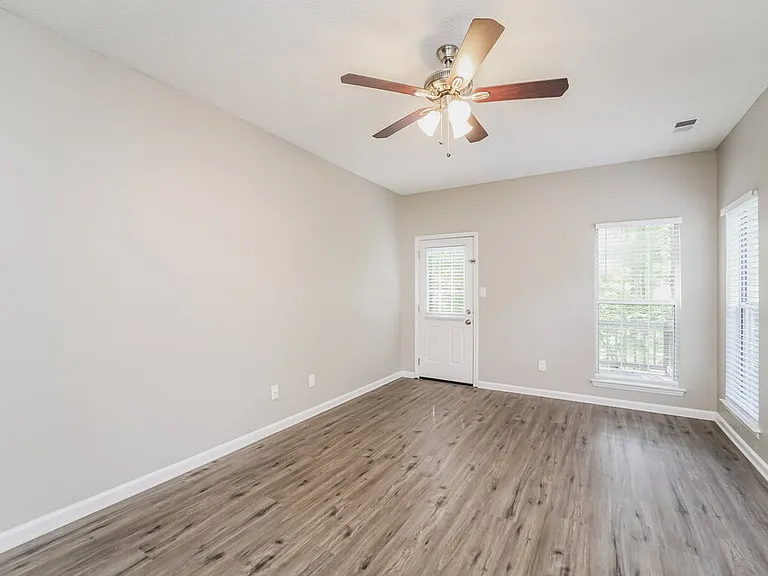 8433 Cullingford Ln — Photo 9