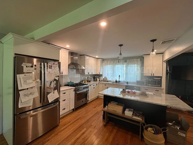 233 S Rolling Acres Rd — Photo 3